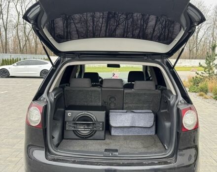 Черный Фольксваген Гольф Плюс, объемом двигателя 1.9 л и пробегом 275 тыс. км за 5300 $, фото 5 на Automoto.ua