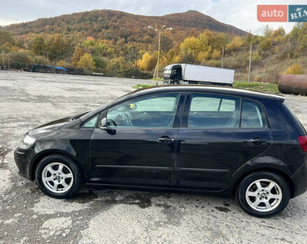 Черный Фольксваген Гольф Плюс, объемом двигателя 1.6 л и пробегом 182 тыс. км за 5200 $, фото 5 на Automoto.ua