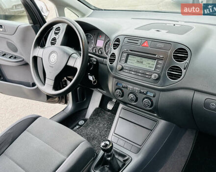 Чорний Фольксваген Golf Plus, об'ємом двигуна 1.4 л та пробігом 136 тис. км за 5699 $, фото 30 на Automoto.ua