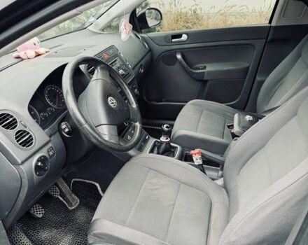 Черный Фольксваген Гольф Плюс, объемом двигателя 1.9 л и пробегом 275 тыс. км за 5300 $, фото 2 на Automoto.ua