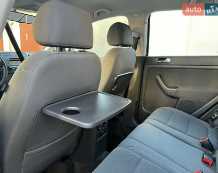 Черный Фольксваген Гольф Плюс, объемом двигателя 1.6 л и пробегом 230 тыс. км за 4950 $, фото 16 на Automoto.ua