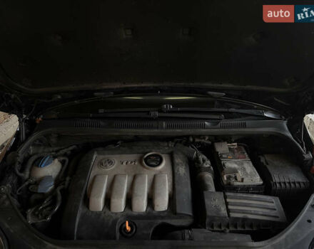 Черный Фольксваген Гольф Плюс, объемом двигателя 1.9 л и пробегом 340 тыс. км за 6300 $, фото 4 на Automoto.ua