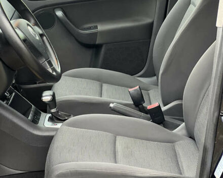 Черный Фольксваген Гольф Плюс, объемом двигателя 1.6 л и пробегом 169 тыс. км за 6999 $, фото 6 на Automoto.ua