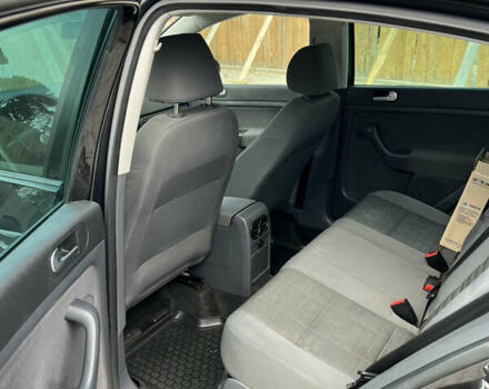 Черный Фольксваген Гольф Плюс, объемом двигателя 1.6 л и пробегом 240 тыс. км за 6800 $, фото 9 на Automoto.ua