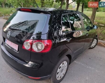 Черный Фольксваген Гольф Плюс, объемом двигателя 1.4 л и пробегом 210 тыс. км за 5800 $, фото 5 на Automoto.ua