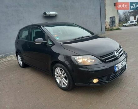Черный Фольксваген Гольф Плюс, объемом двигателя 1.6 л и пробегом 218 тыс. км за 5800 $, фото 10 на Automoto.ua
