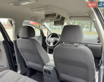 Черный Фольксваген Гольф Плюс, объемом двигателя 1.6 л и пробегом 130 тыс. км за 6200 $, фото 33 на Automoto.ua