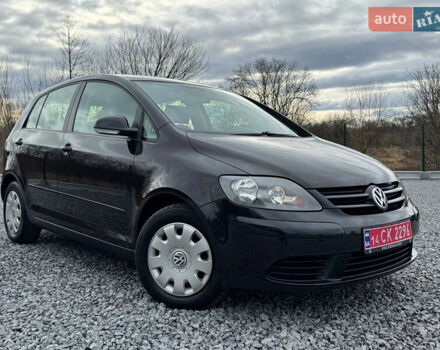 Чорний Фольксваген Golf Plus, об'ємом двигуна 1.6 л та пробігом 204 тис. км за 4850 $, фото 6 на Automoto.ua