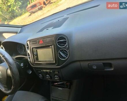 Черный Фольксваген Гольф Плюс, объемом двигателя 1.99 л и пробегом 268 тыс. км за 6300 $, фото 3 на Automoto.ua