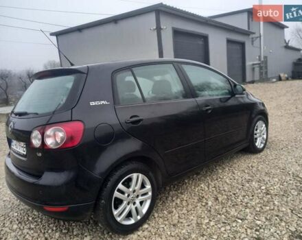 Черный Фольксваген Гольф Плюс, объемом двигателя 1.6 л и пробегом 218 тыс. км за 5250 $, фото 8 на Automoto.ua