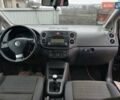 Черный Фольксваген Гольф Плюс, объемом двигателя 1.6 л и пробегом 218 тыс. км за 5250 $, фото 29 на Automoto.ua