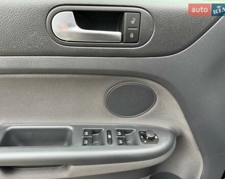 Черный Фольксваген Гольф Плюс, объемом двигателя 1.6 л и пробегом 130 тыс. км за 6200 $, фото 23 на Automoto.ua