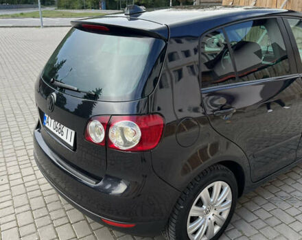 Черный Фольксваген Гольф Плюс, объемом двигателя 1.6 л и пробегом 240 тыс. км за 6800 $, фото 4 на Automoto.ua