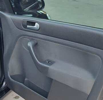 Черный Фольксваген Гольф Плюс, объемом двигателя 2 л и пробегом 250 тыс. км за 6700 $, фото 15 на Automoto.ua