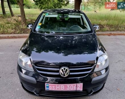 Черный Фольксваген Гольф Плюс, объемом двигателя 1.4 л и пробегом 210 тыс. км за 5800 $, фото 1 на Automoto.ua