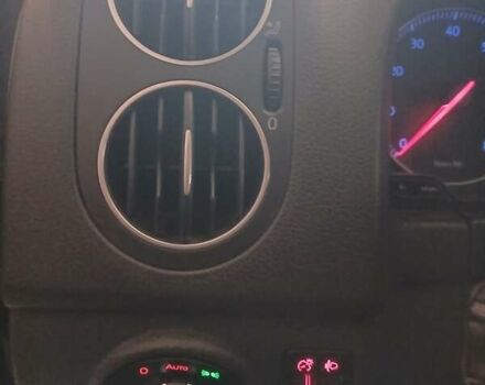 Черный Фольксваген Гольф Плюс, объемом двигателя 1.6 л и пробегом 218 тыс. км за 5250 $, фото 45 на Automoto.ua