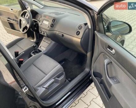 Черный Фольксваген Гольф Плюс, объемом двигателя 1.6 л и пробегом 218 тыс. км за 6100 $, фото 9 на Automoto.ua