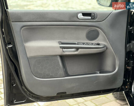 Черный Фольксваген Гольф Плюс, объемом двигателя 1.6 л и пробегом 169 тыс. км за 6999 $, фото 8 на Automoto.ua