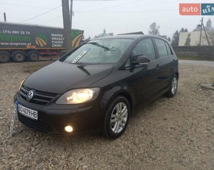 Черный Фольксваген Гольф Плюс, объемом двигателя 1.6 л и пробегом 218 тыс. км за 5250 $, фото 3 на Automoto.ua