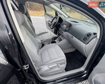 Чорний Фольксваген Golf Plus, об'ємом двигуна 1.6 л та пробігом 204 тис. км за 4850 $, фото 66 на Automoto.ua