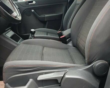 Черный Фольксваген Гольф Плюс, объемом двигателя 1.6 л и пробегом 218 тыс. км за 5250 $, фото 31 на Automoto.ua