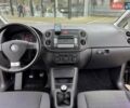 Черный Фольксваген Гольф Плюс, объемом двигателя 1.6 л и пробегом 130 тыс. км за 6200 $, фото 19 на Automoto.ua