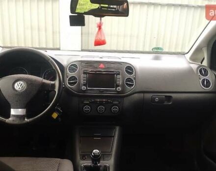 Черный Фольксваген Гольф Плюс, объемом двигателя 1.9 л и пробегом 223 тыс. км за 6200 $, фото 12 на Automoto.ua