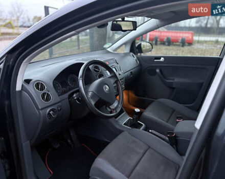 Черный Фольксваген Гольф Плюс, объемом двигателя 1.4 л и пробегом 190 тыс. км за 6200 $, фото 32 на Automoto.ua