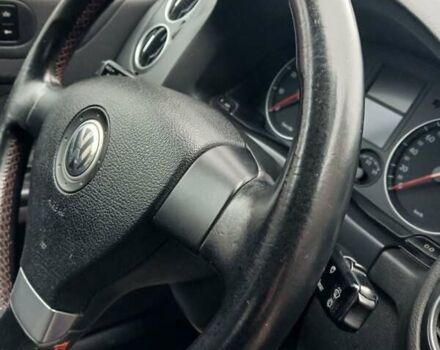 Черный Фольксваген Гольф Плюс, объемом двигателя 1.6 л и пробегом 218 тыс. км за 5250 $, фото 35 на Automoto.ua