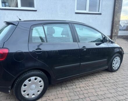 Черный Фольксваген Гольф Плюс, объемом двигателя 1.6 л и пробегом 207 тыс. км за 5795 $, фото 4 на Automoto.ua