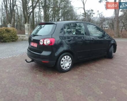 Черный Фольксваген Гольф Плюс, объемом двигателя 1.6 л и пробегом 196 тыс. км за 5650 $, фото 7 на Automoto.ua