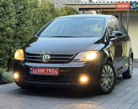Черный Фольксваген Гольф Плюс, объемом двигателя 1.6 л и пробегом 203 тыс. км за 6300 $, фото 2 на Automoto.ua