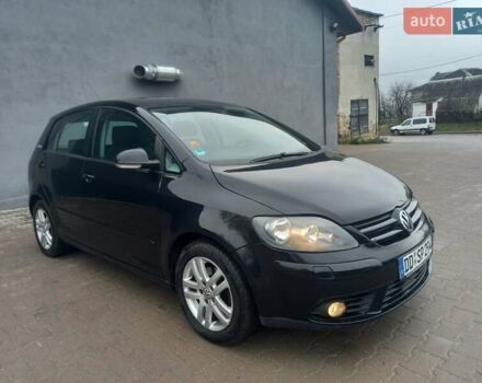 Черный Фольксваген Гольф Плюс, объемом двигателя 1.6 л и пробегом 218 тыс. км за 5800 $, фото 5 на Automoto.ua
