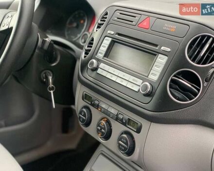 Черный Фольксваген Гольф Плюс, объемом двигателя 1.4 л и пробегом 186 тыс. км за 7200 $, фото 7 на Automoto.ua