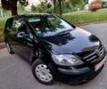 Черный Фольксваген Гольф Плюс, объемом двигателя 1.4 л и пробегом 210 тыс. км за 5800 $, фото 2 на Automoto.ua