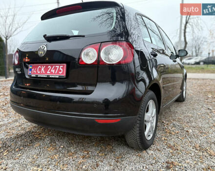 Черный Фольксваген Гольф Плюс, объемом двигателя 1.4 л и пробегом 190 тыс. км за 6200 $, фото 11 на Automoto.ua