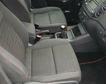 Черный Фольксваген Гольф Плюс, объемом двигателя 1.6 л и пробегом 218 тыс. км за 5250 $, фото 40 на Automoto.ua