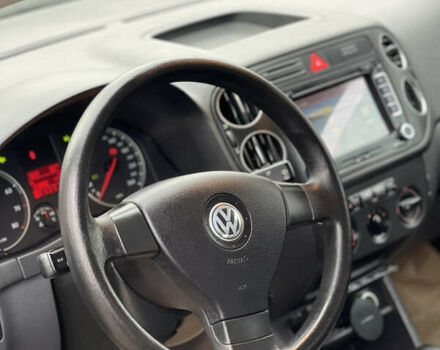 Черный Фольксваген Гольф Плюс, объемом двигателя 1.6 л и пробегом 169 тыс. км за 6999 $, фото 4 на Automoto.ua