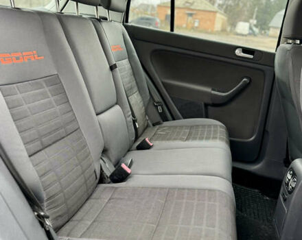 Черный Фольксваген Гольф Плюс, объемом двигателя 1.6 л и пробегом 187 тыс. км за 6150 $, фото 19 на Automoto.ua