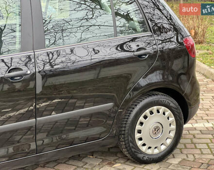 Черный Фольксваген Гольф Плюс, объемом двигателя 1.6 л и пробегом 169 тыс. км за 6999 $, фото 17 на Automoto.ua