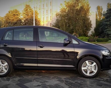 Черный Фольксваген Гольф Плюс, объемом двигателя 1.4 л и пробегом 200 тыс. км за 6800 $, фото 4 на Automoto.ua