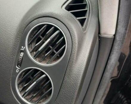 Черный Фольксваген Гольф Плюс, объемом двигателя 1.6 л и пробегом 218 тыс. км за 5250 $, фото 34 на Automoto.ua