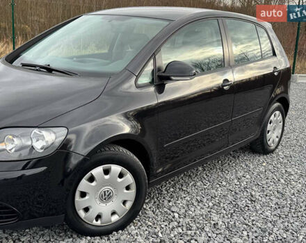 Чорний Фольксваген Golf Plus, об'ємом двигуна 1.6 л та пробігом 204 тис. км за 4850 $, фото 23 на Automoto.ua
