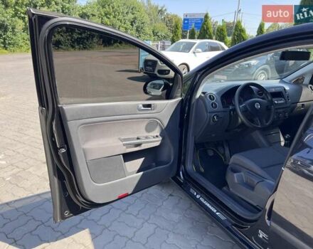 Чорний Фольксваген Golf Plus, об'ємом двигуна 1.6 л та пробігом 215 тис. км за 5990 $, фото 9 на Automoto.ua