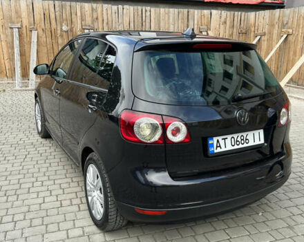 Черный Фольксваген Гольф Плюс, объемом двигателя 1.6 л и пробегом 240 тыс. км за 6800 $, фото 6 на Automoto.ua