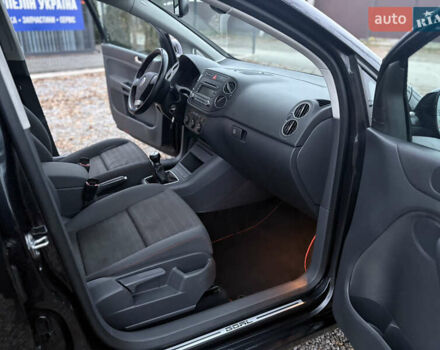 Черный Фольксваген Гольф Плюс, объемом двигателя 1.4 л и пробегом 190 тыс. км за 6200 $, фото 37 на Automoto.ua