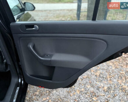 Черный Фольксваген Гольф Плюс, объемом двигателя 1.4 л и пробегом 190 тыс. км за 6200 $, фото 36 на Automoto.ua