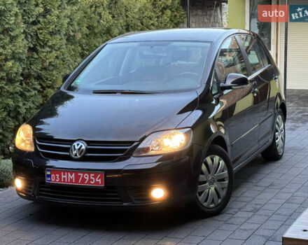 Черный Фольксваген Гольф Плюс, объемом двигателя 1.6 л и пробегом 203 тыс. км за 6300 $, фото 3 на Automoto.ua