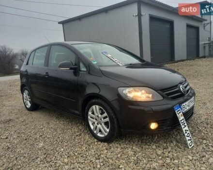 Черный Фольксваген Гольф Плюс, объемом двигателя 1.6 л и пробегом 218 тыс. км за 5250 $, фото 12 на Automoto.ua