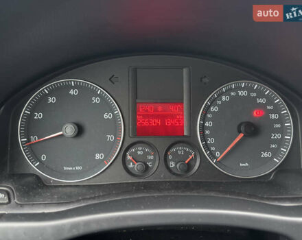 Черный Фольксваген Гольф Плюс, объемом двигателя 1.6 л и пробегом 256 тыс. км за 5300 $, фото 9 на Automoto.ua